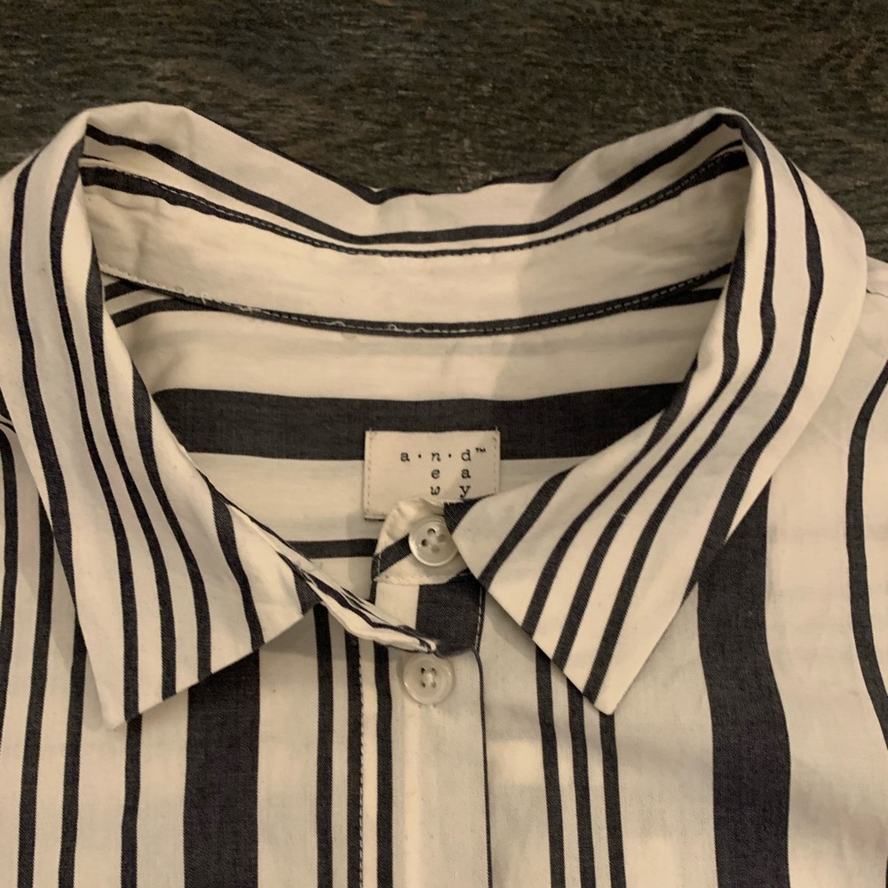 Short Ruffle Sleeve Button Down Shirt - Picture 3 of 4